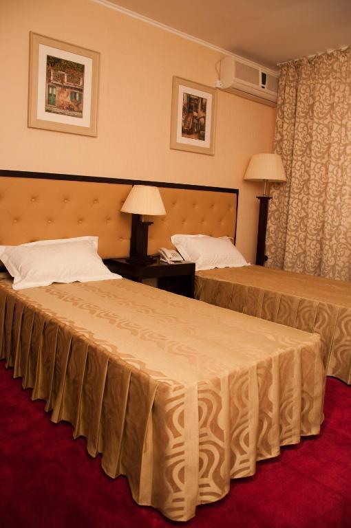 Hotel Baden Calaraşi Oda fotoğraf