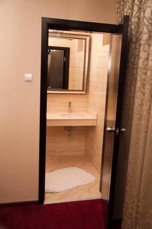 Hotel Baden Calaraşi Oda fotoğraf